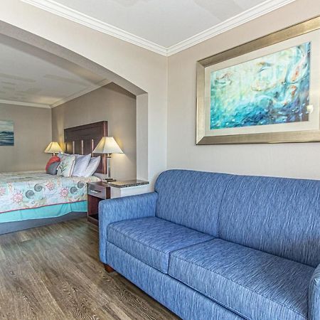 Ocean View King Suite With Modern Decor And Accents - Caravelle Resort 605 Sleeps 4 Guests Myrtle Beach Eksteriør bilde