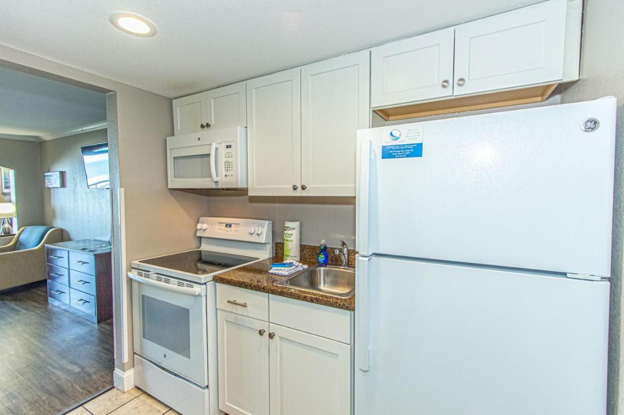 Ocean View King Suite With Modern Decor And Accents - Caravelle Resort 605 Sleeps 4 Guests Myrtle Beach Eksteriør bilde