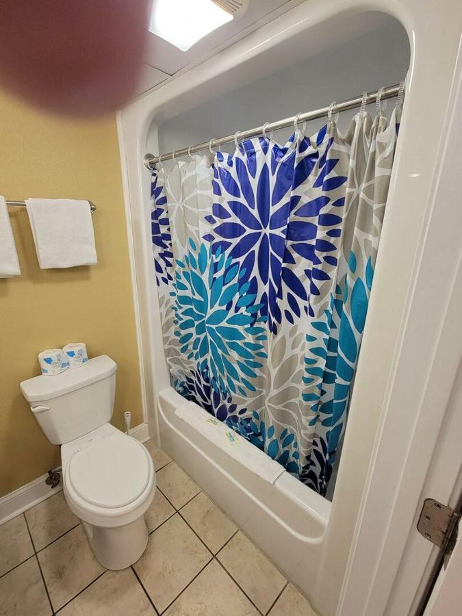 Ocean View King Suite With Modern Decor And Accents - Caravelle Resort 605 Sleeps 4 Guests Myrtle Beach Eksteriør bilde