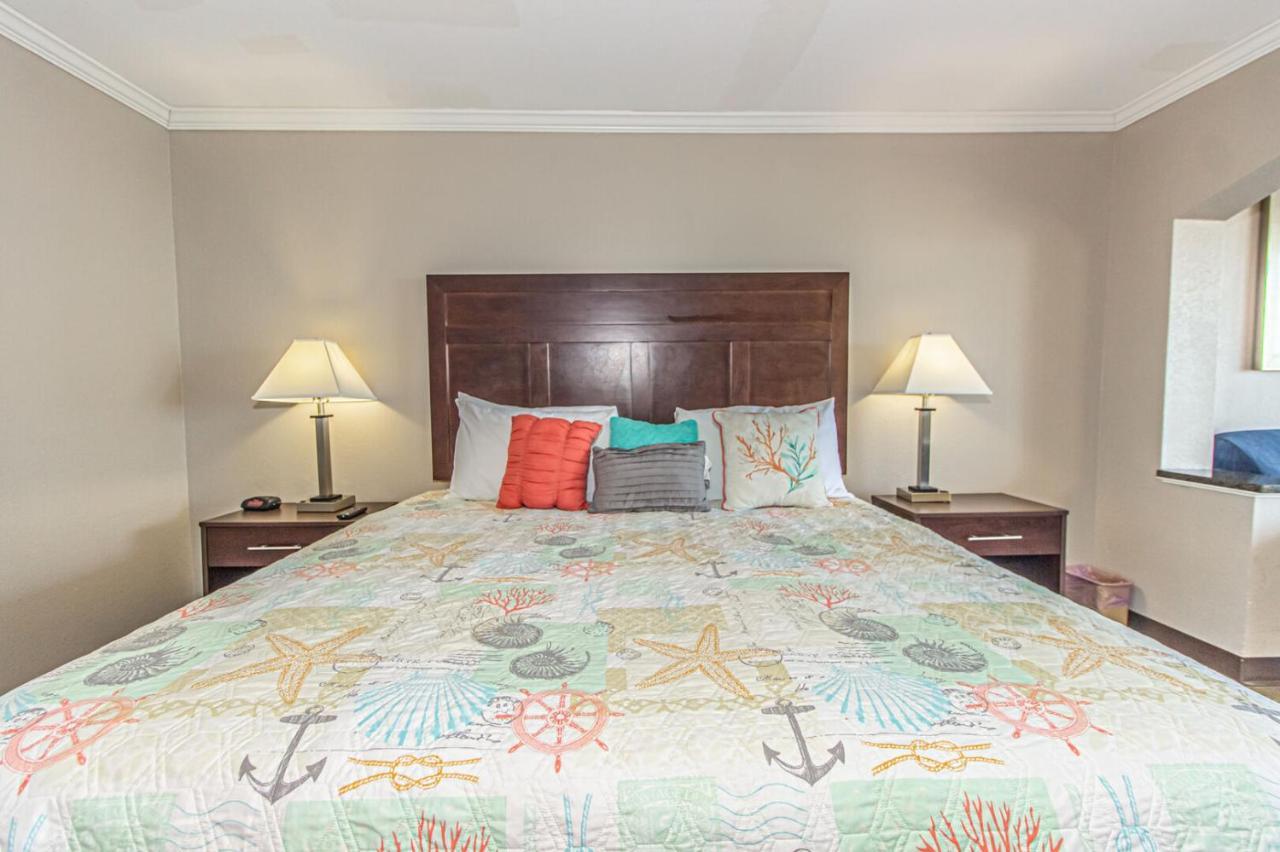 Ocean View King Suite With Modern Decor And Accents - Caravelle Resort 605 Sleeps 4 Guests Myrtle Beach Eksteriør bilde