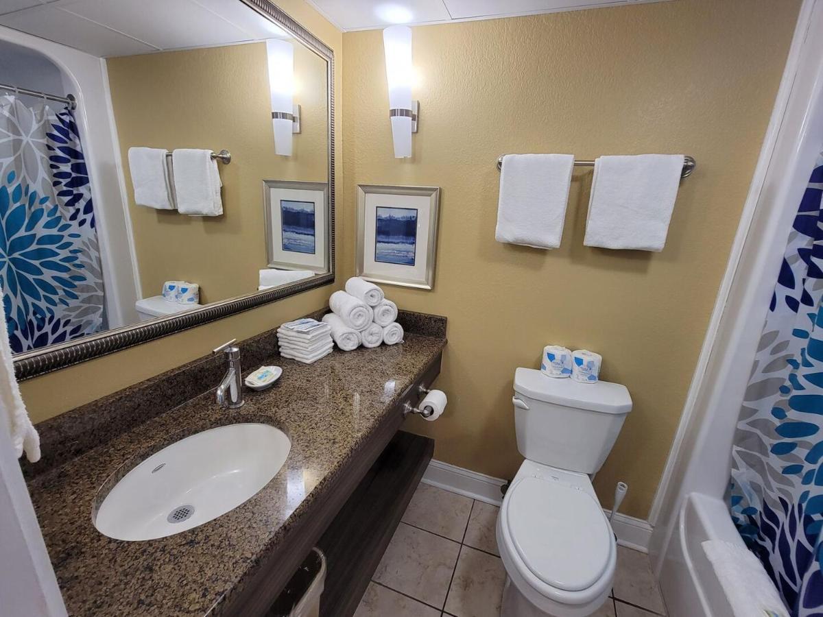 Ocean View King Suite With Modern Decor And Accents - Caravelle Resort 605 Sleeps 4 Guests Myrtle Beach Eksteriør bilde