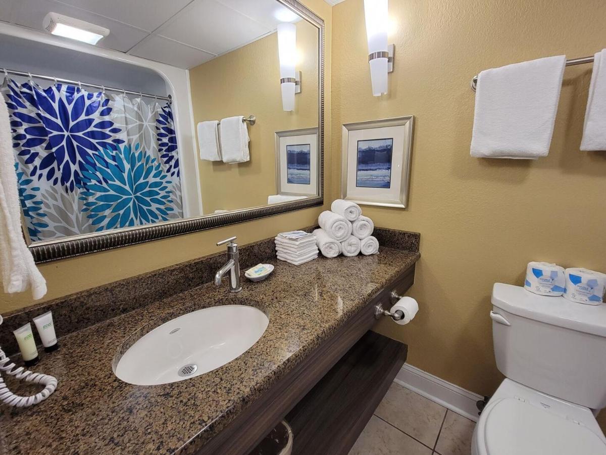 Ocean View King Suite With Modern Decor And Accents - Caravelle Resort 605 Sleeps 4 Guests Myrtle Beach Eksteriør bilde